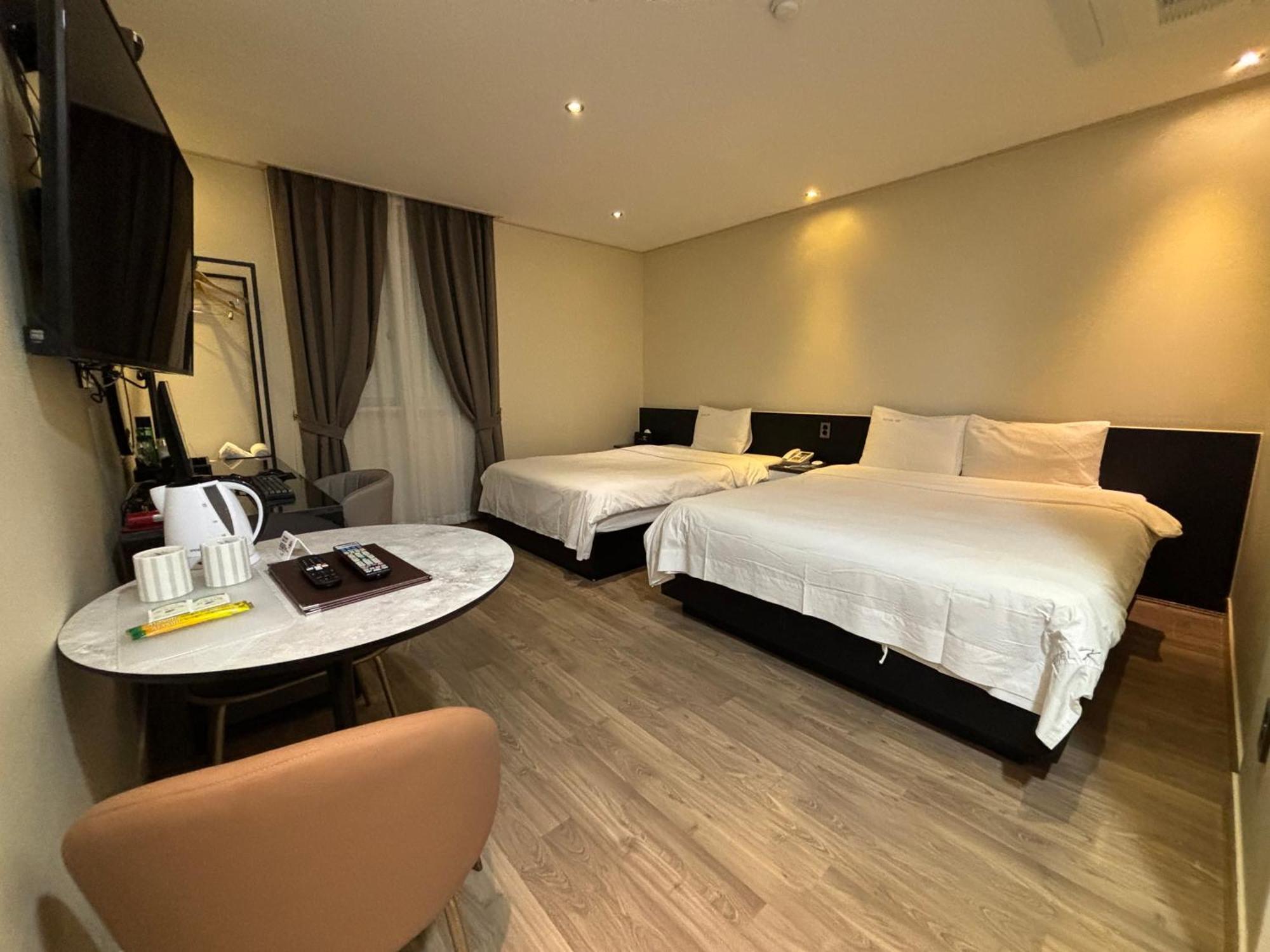 Cheonan K Hotel Экстерьер фото