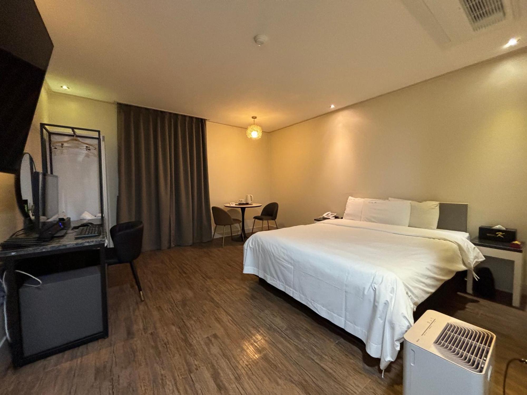 Cheonan K Hotel Экстерьер фото